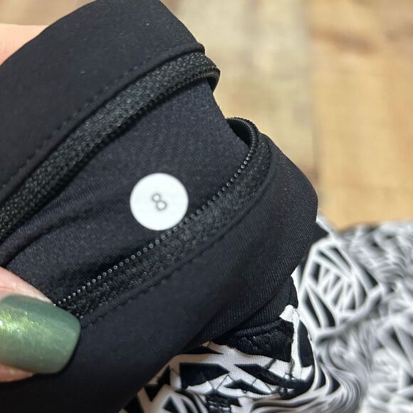 Lululemon Real Quick Crop *Full-On Luxtreme
Posey Black White / Black - Picture 7 of 14